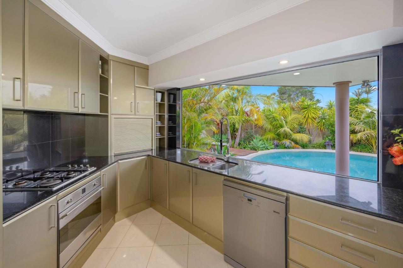 Holiday home Riverside Breeze - Luxury Family Retreat With Pool