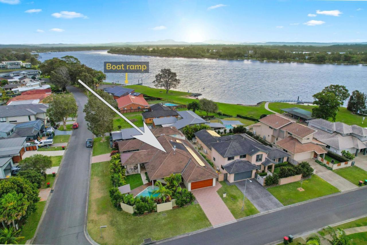 Holiday home Riverside Breeze - Luxury Family Retreat With Pool Port Macquarie
