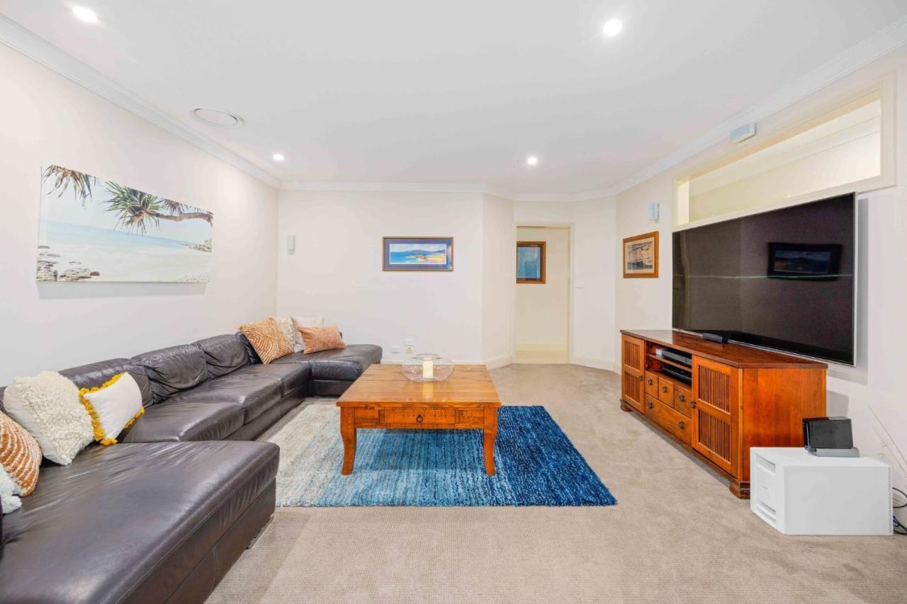 Casa de férias Riverside Breeze - Luxury Family Retreat With Pool Port Macquarie