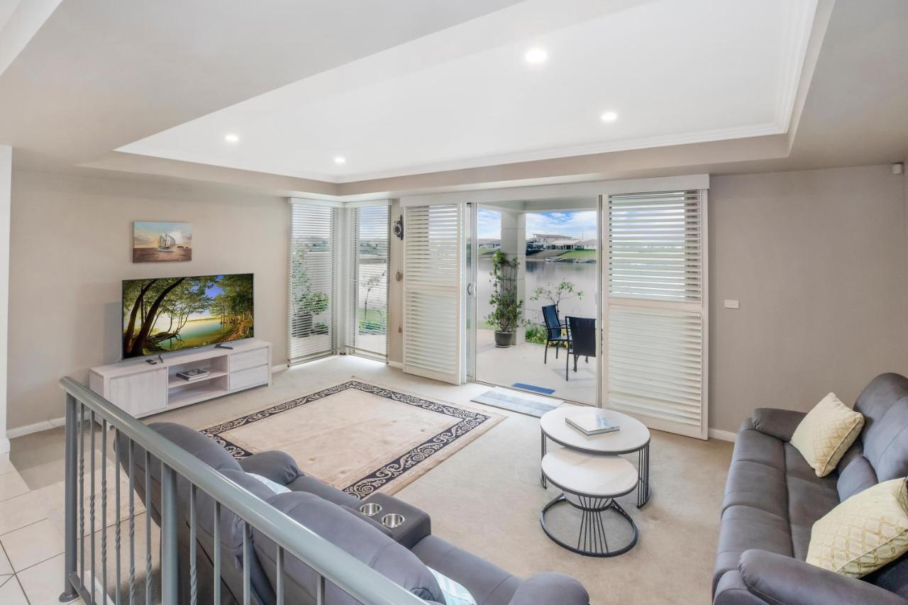 22 The Promenade * Port Macquarie
