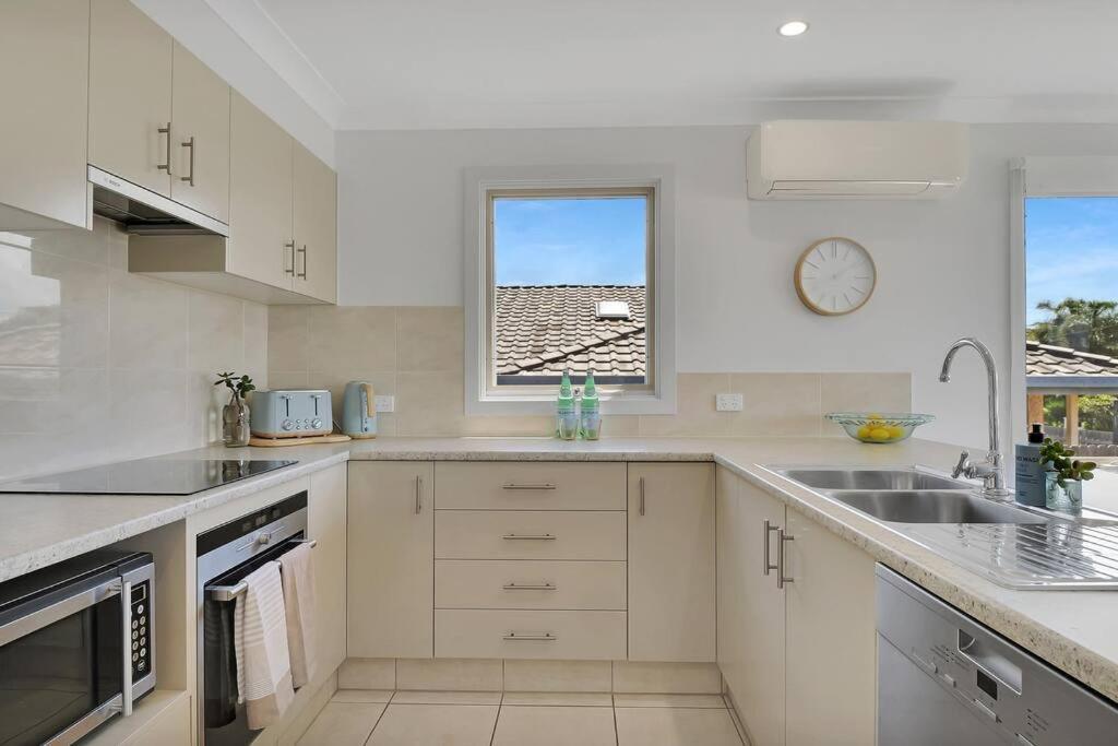 Coastal Vibes- Ultimate Beachside Lifestyle Port Macquarie