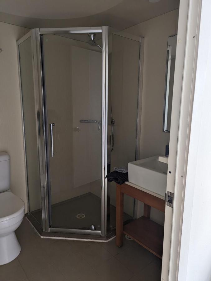 Ozzie Pozzie Backpackers - Yha Hostel *