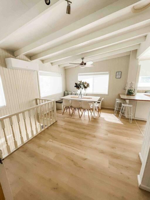 Seaside Serenity~gamesroom~hotspa! Holiday home