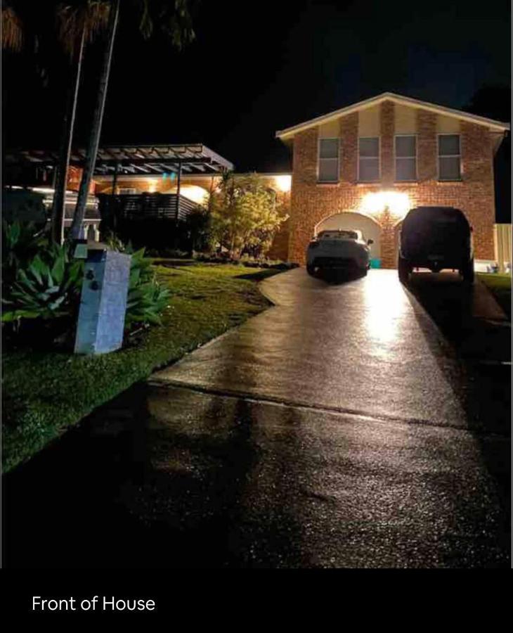 5 Oclock Somewhere 6br Sleeps 18 With Kids Retreat Holiday home Port Macquarie
