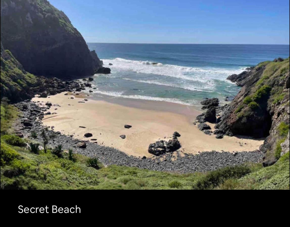5 Oclock Somewhere 6br Sleeps 18 With Kids Retreat Holiday home Port Macquarie