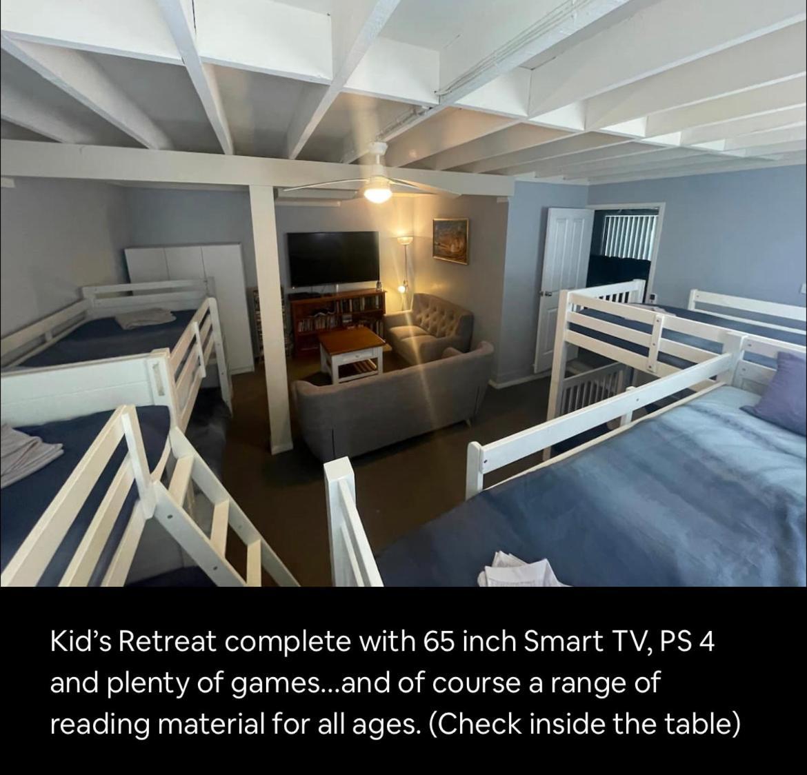 5 Oclock Somewhere 6br Sleeps 18 With Kids Retreat Port Macquarie