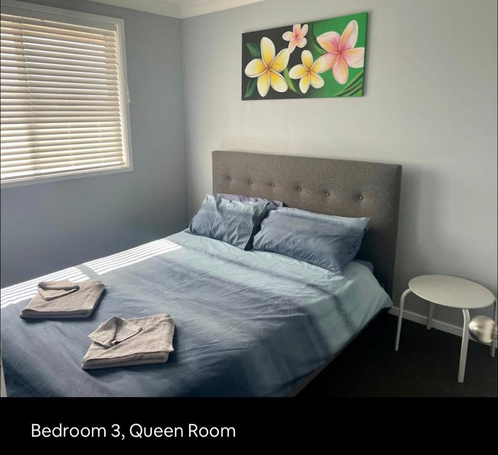 5 Oclock Somewhere 6br Sleeps 18 With Kids Retreat Holiday home Port Macquarie