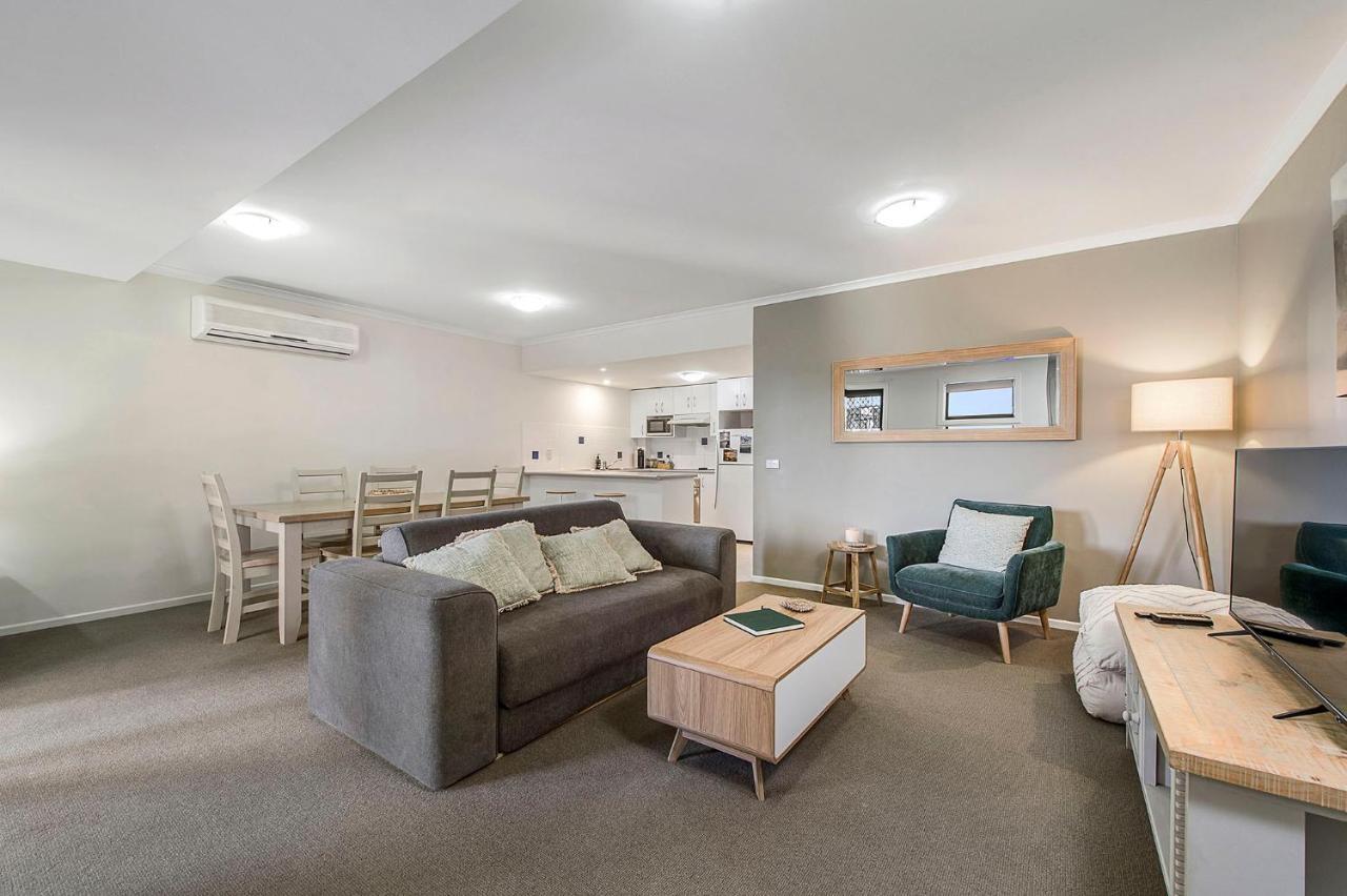 202 South Pacific Unit 20237 Pacific Drive * Port Macquarie