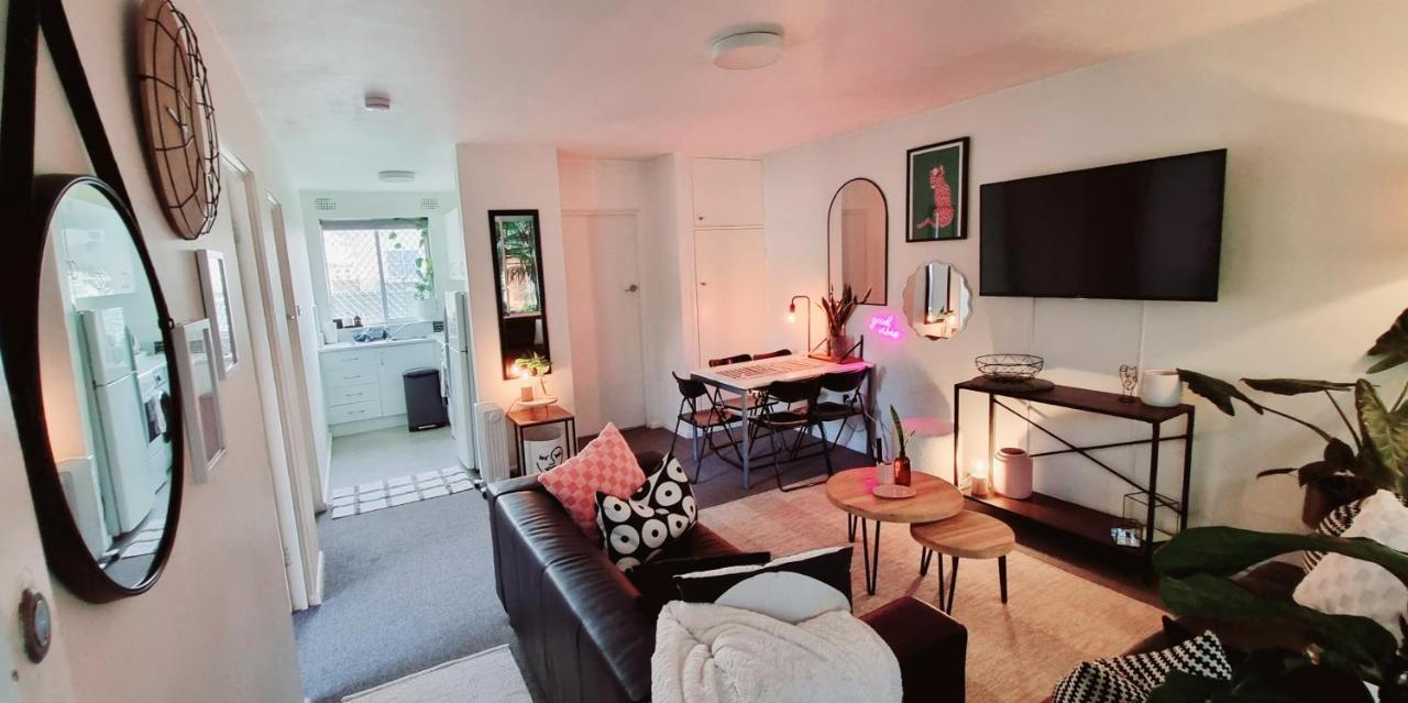 Riverside Apartment *