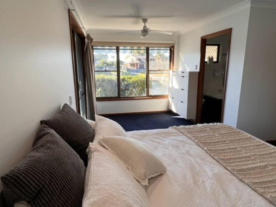 Waterfront Bliss Holiday home