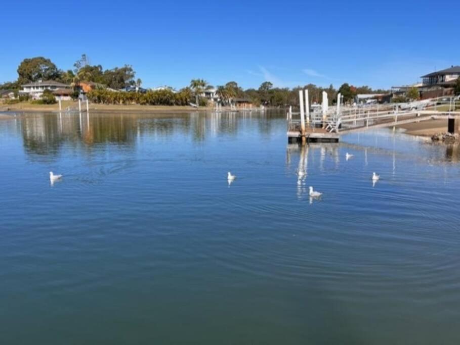 Holiday home Waterfront Bliss