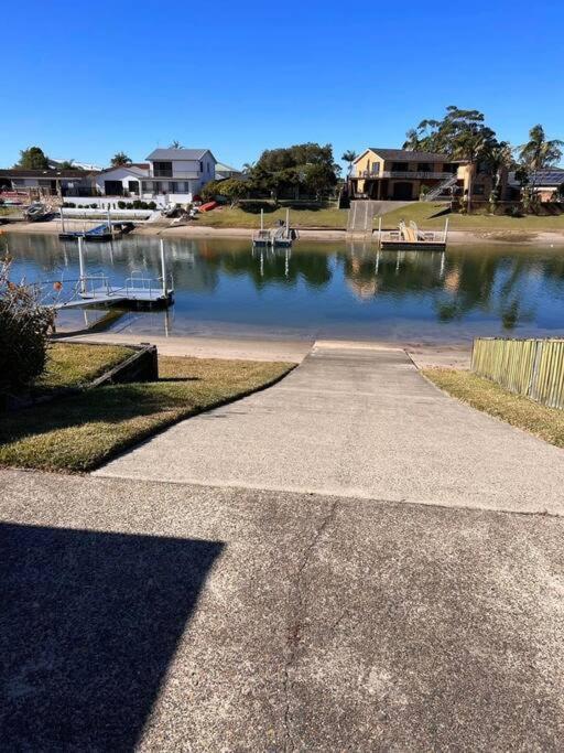 Holiday home Waterfront Bliss