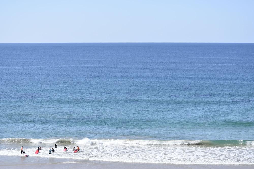 Beachside Aparthotel 3*