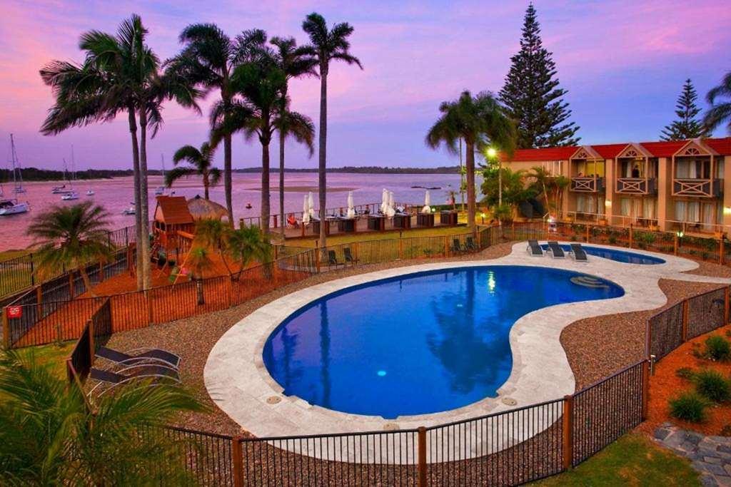 Hotel Comfort Waters Edge