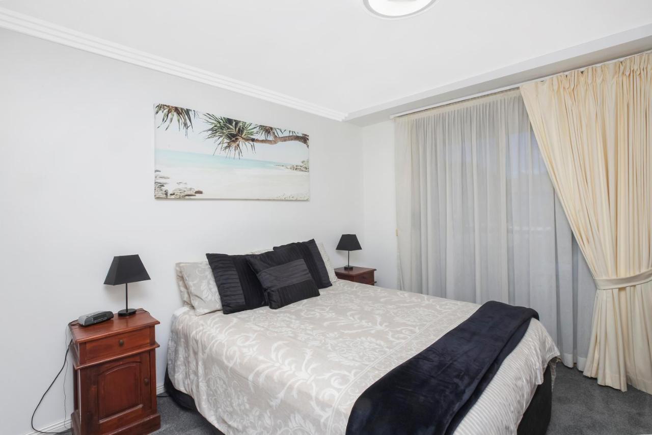 Riviera 203 * Port Macquarie