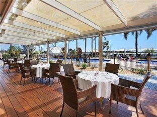 Resort Comfort Waters Edge Port Macquarie