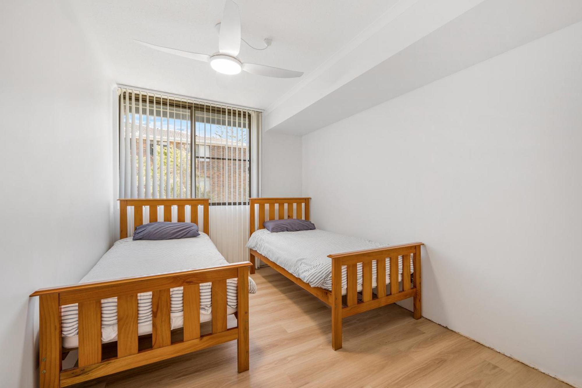 Sundial 202 8-10 Hollingworth Street Apartment *