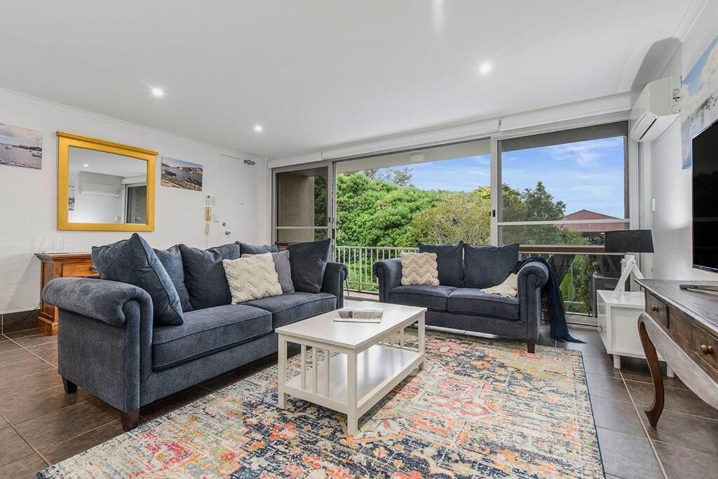 Portsea - 5, Modern, Common Pool, Flynns *