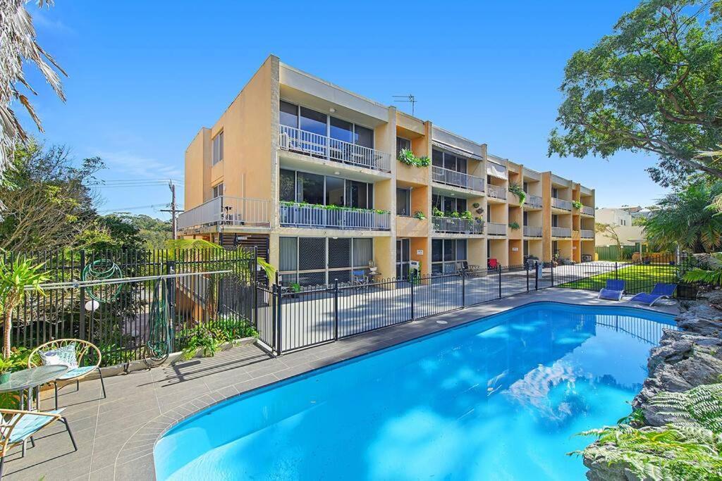 Portsea - 5, Modern, Common Pool, Flynns *