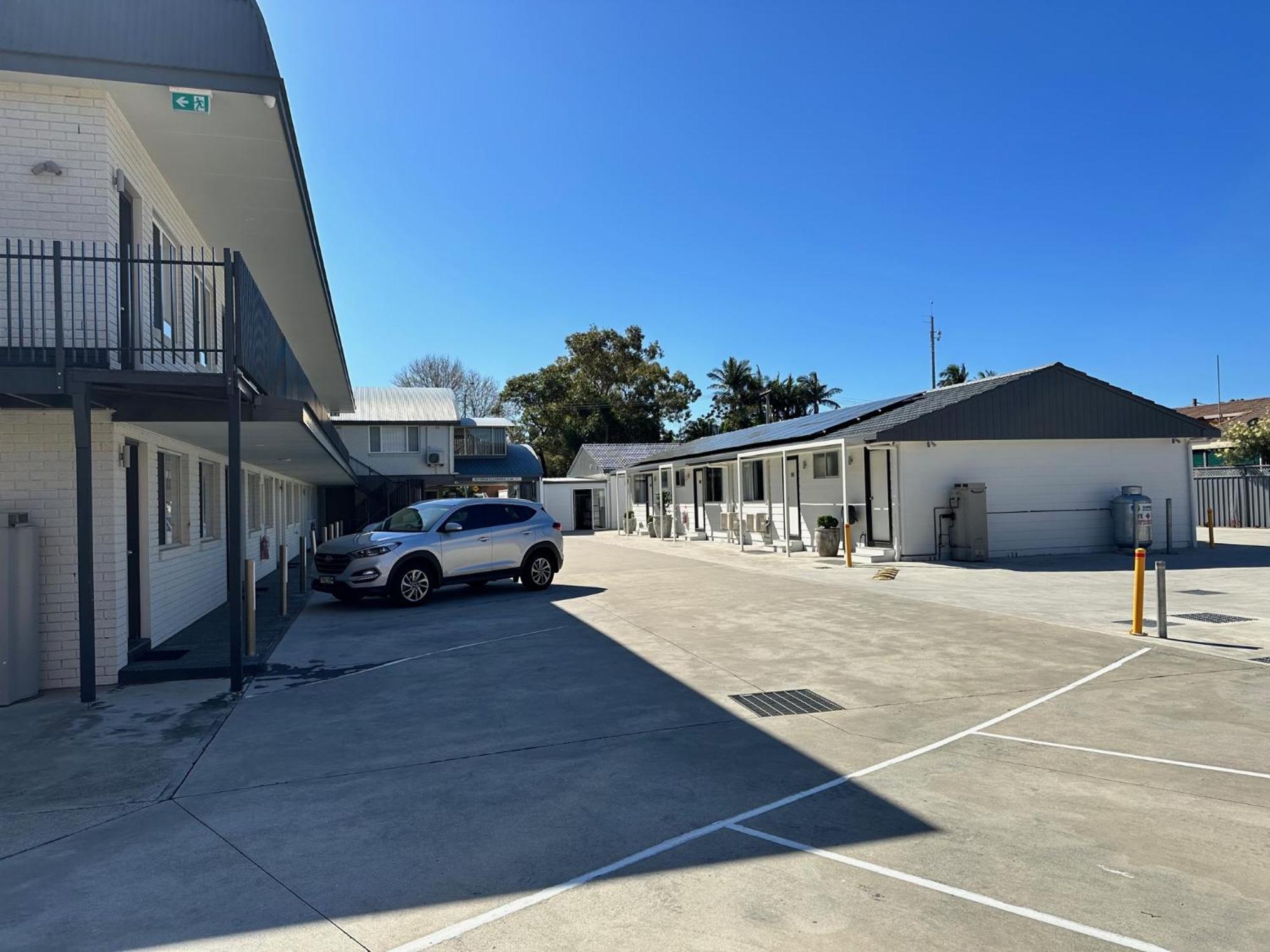 Surf Port Motel 4*