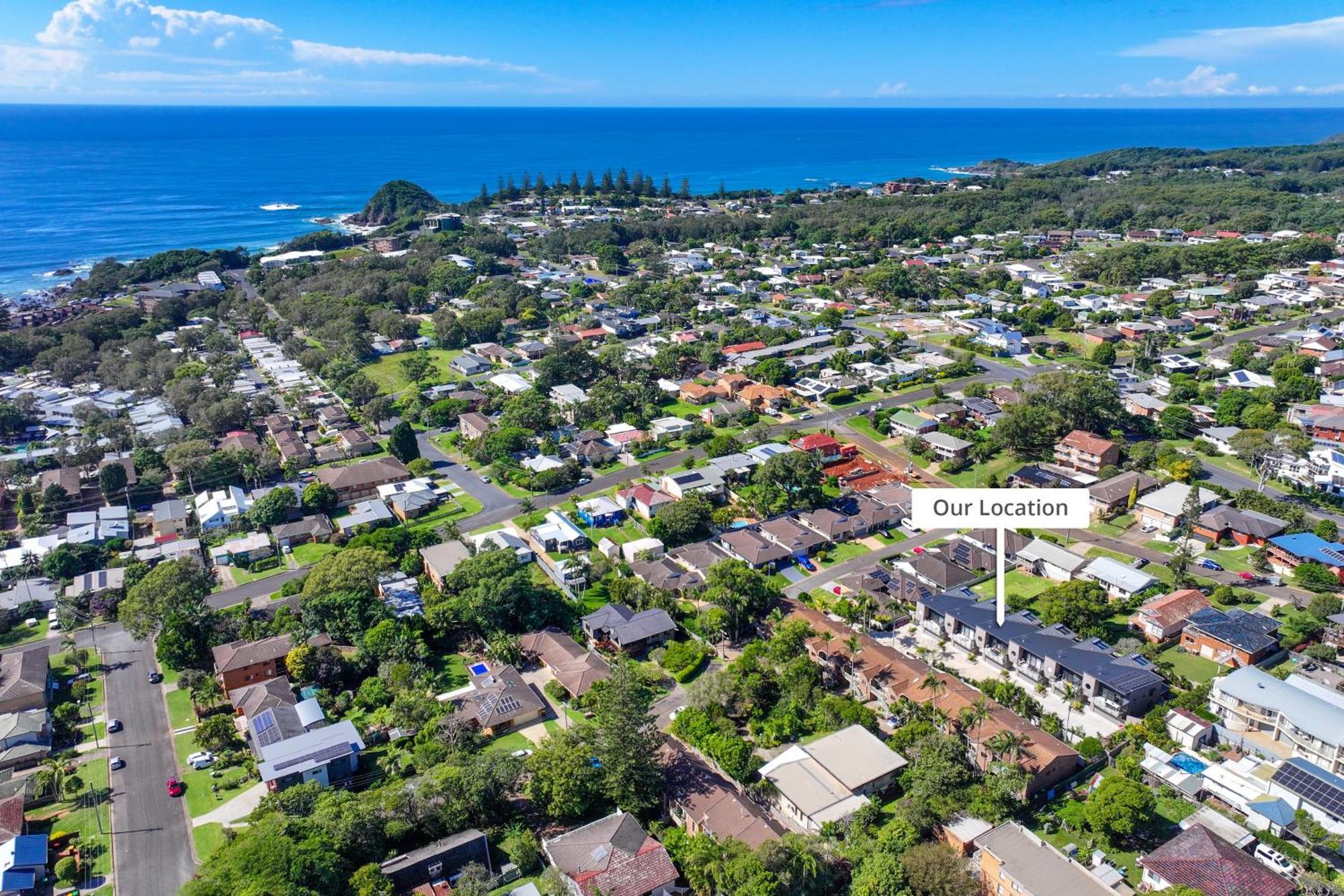 Spacious 4br W/ Water Views Port Macquarie