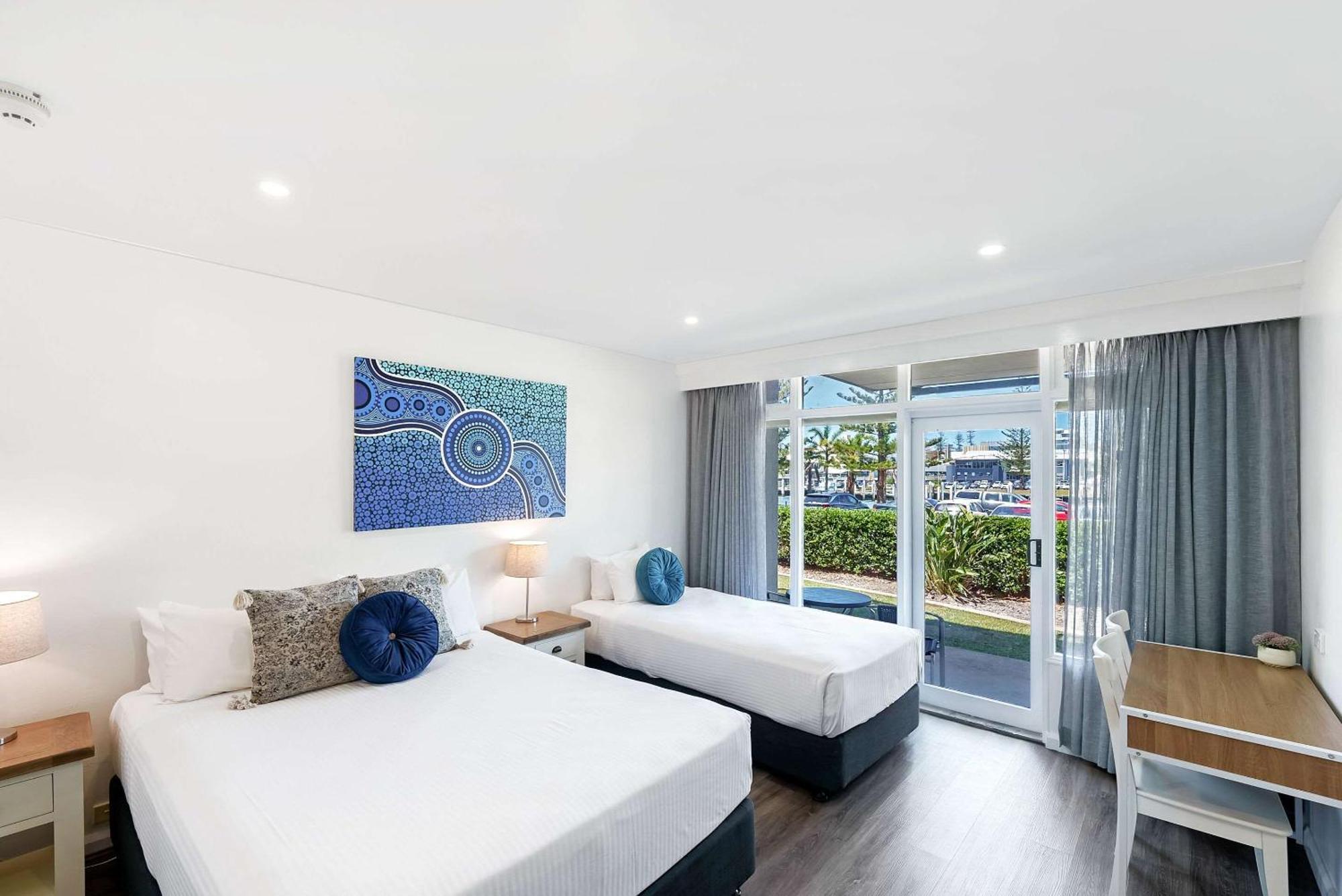 Resort Comfort Waters Edge