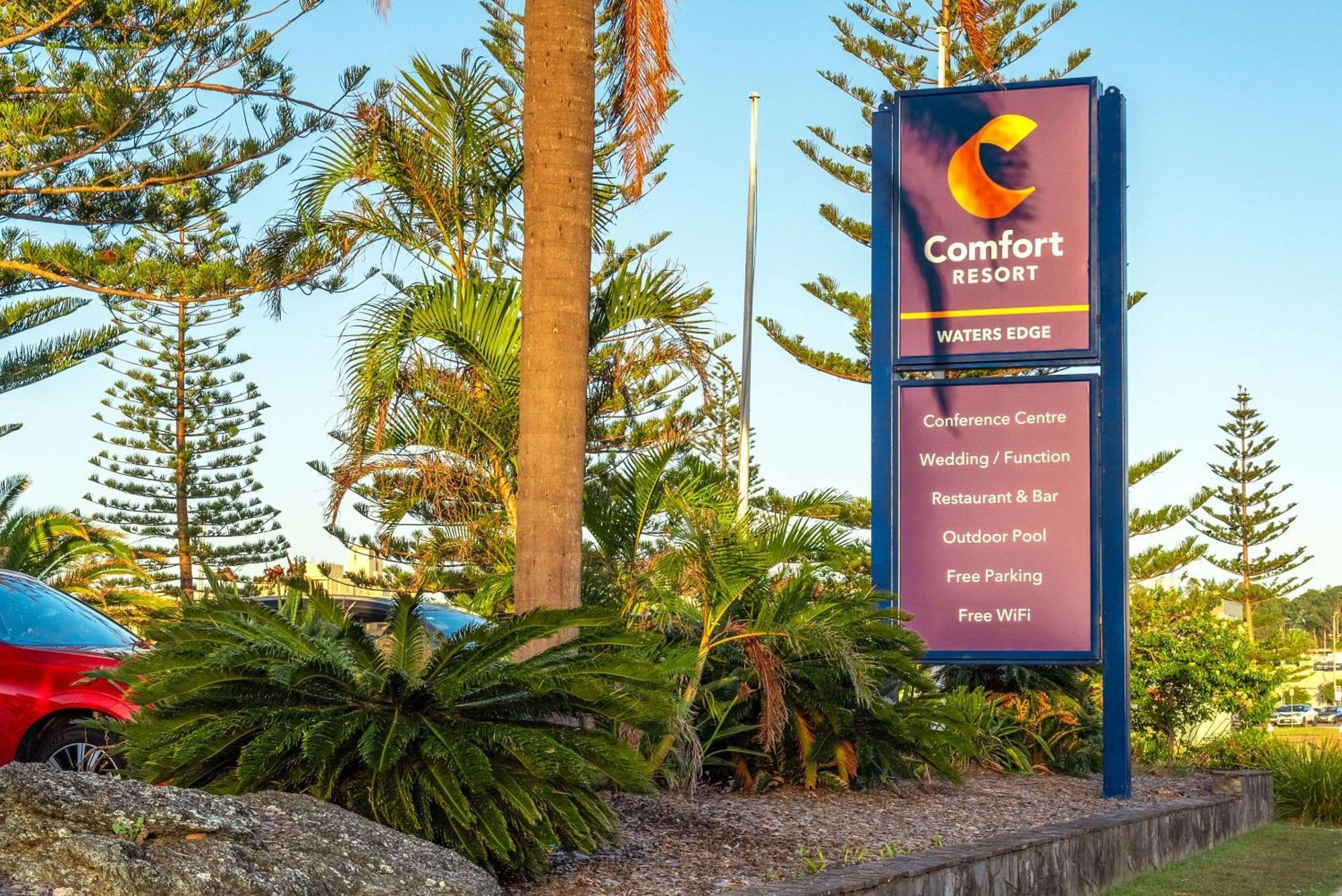 Resort Comfort Waters Edge 4*