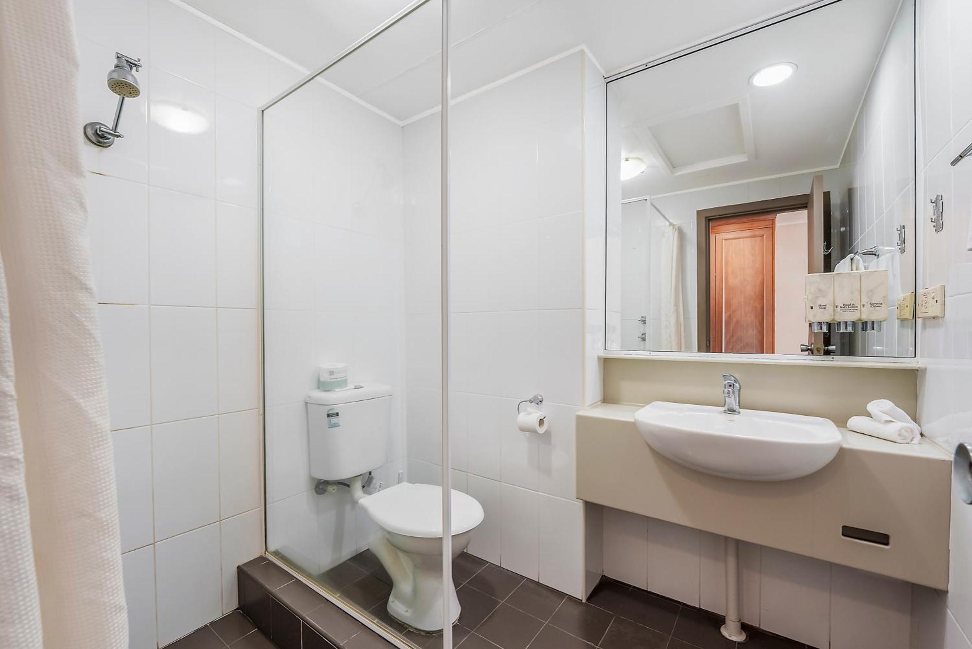 Comfort Waters Edge Resort 4*