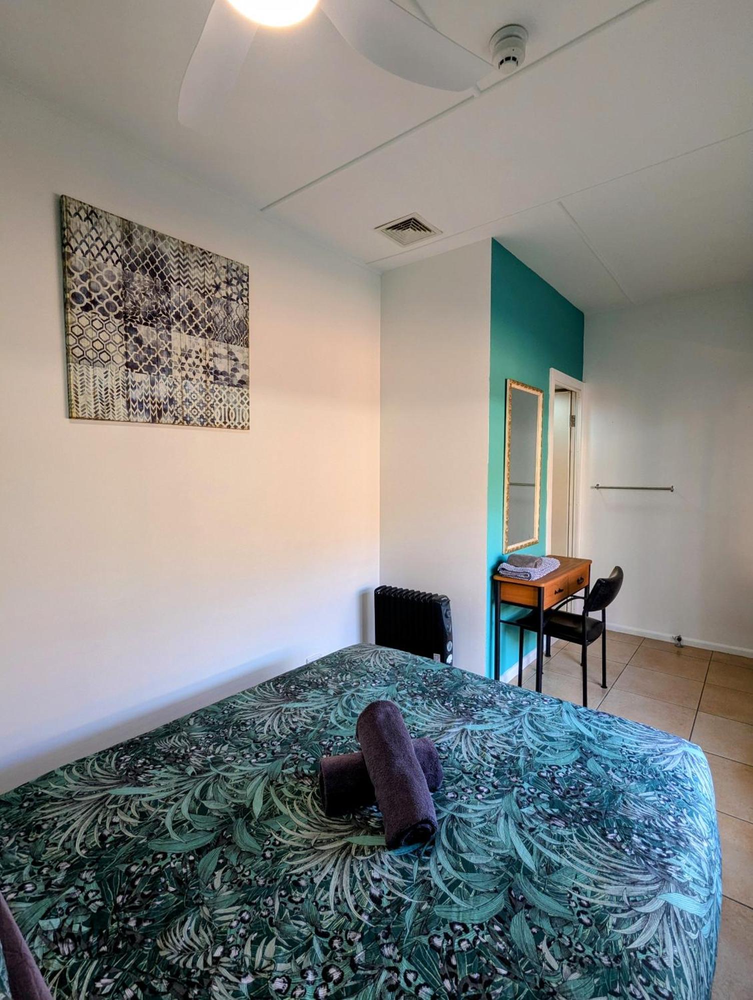 Ozzie Pozzie Backpackers - Yha Hostel