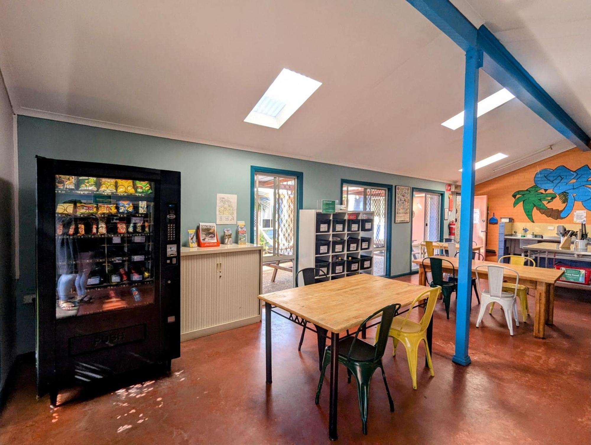 Ozzie Pozzie Backpackers - Yha Hostel *