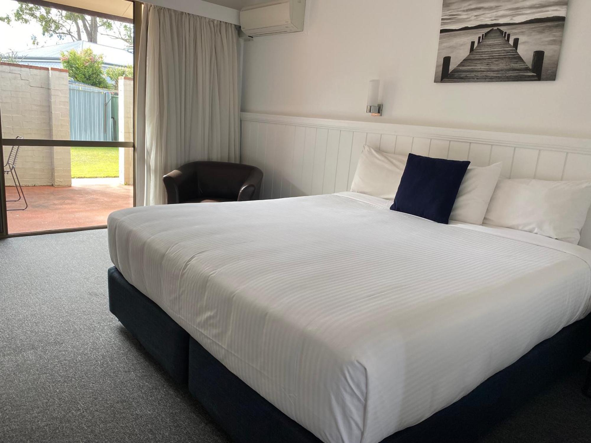 Macquarie Barracks Motor 4*