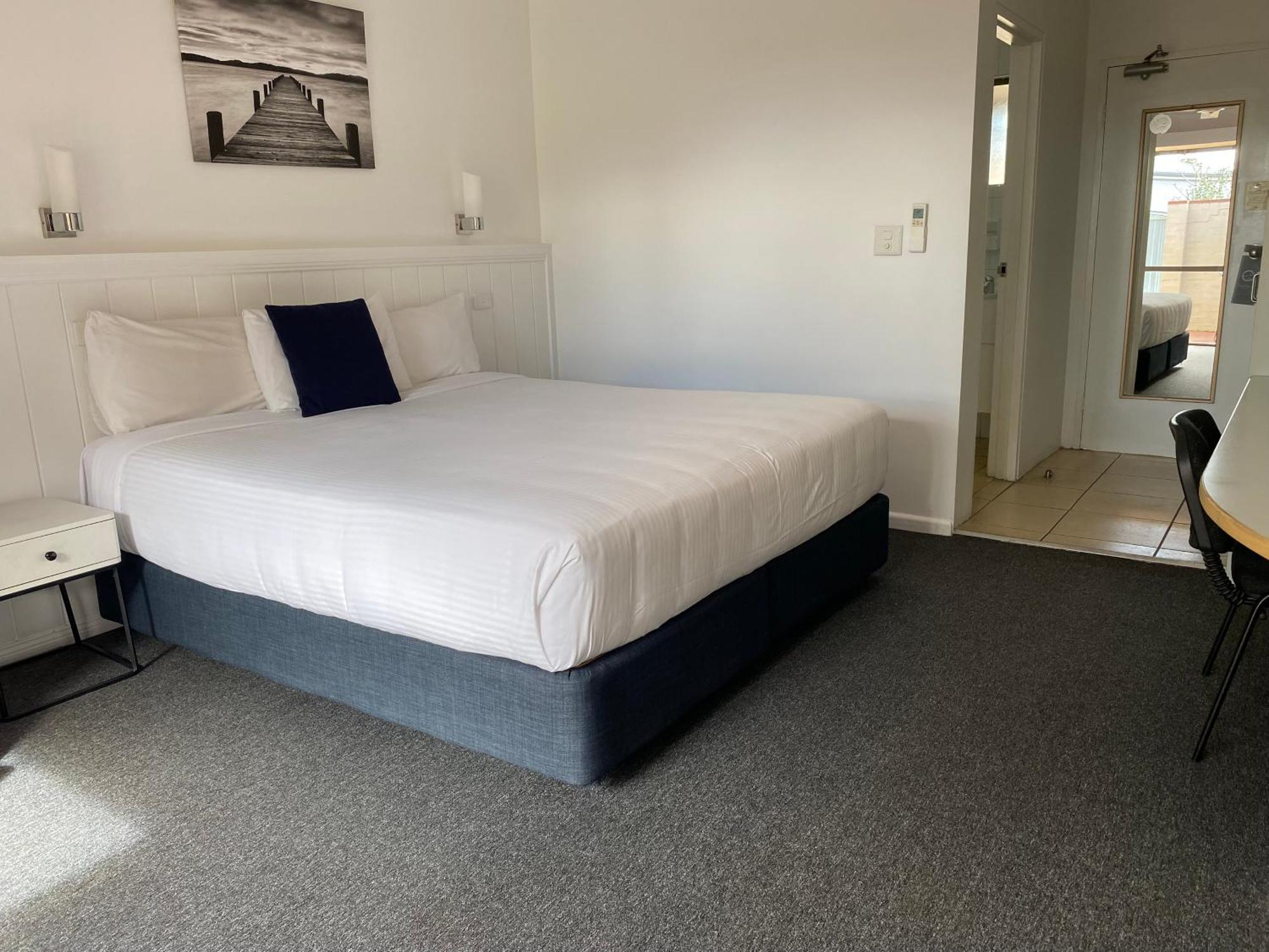 Macquarie Barracks Motor Motel 4*