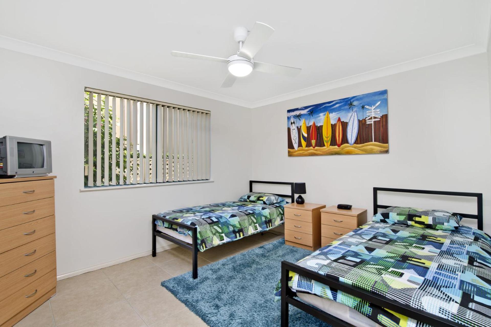 Apartment Dolphins 2 7 Commodore Crescent