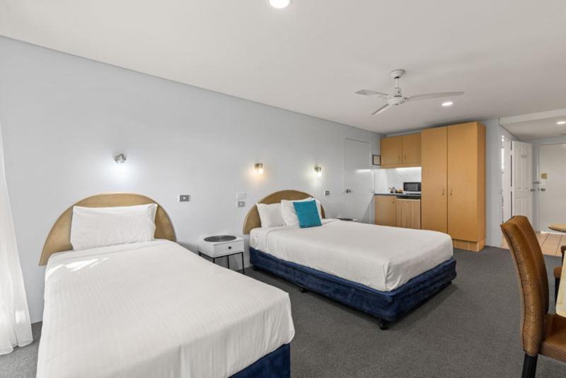 Macquarie Barracks Motor Motel 4*