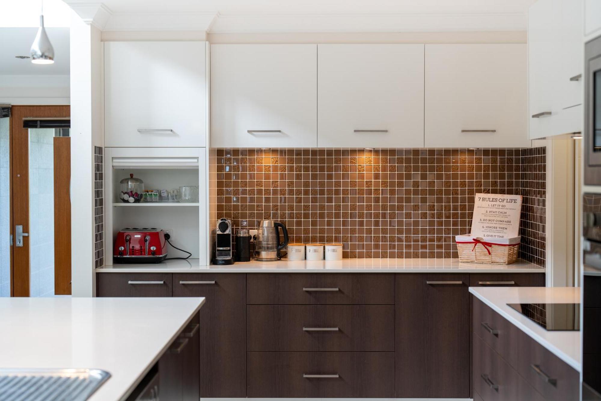 Holiday home 8 Min To Beach, Sleep 12 And Pets Port Macquarie