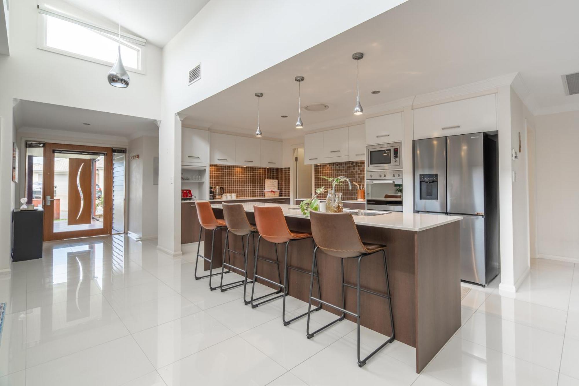 8 Min To Beach, Sleep 12 And Pets Holiday home Port Macquarie