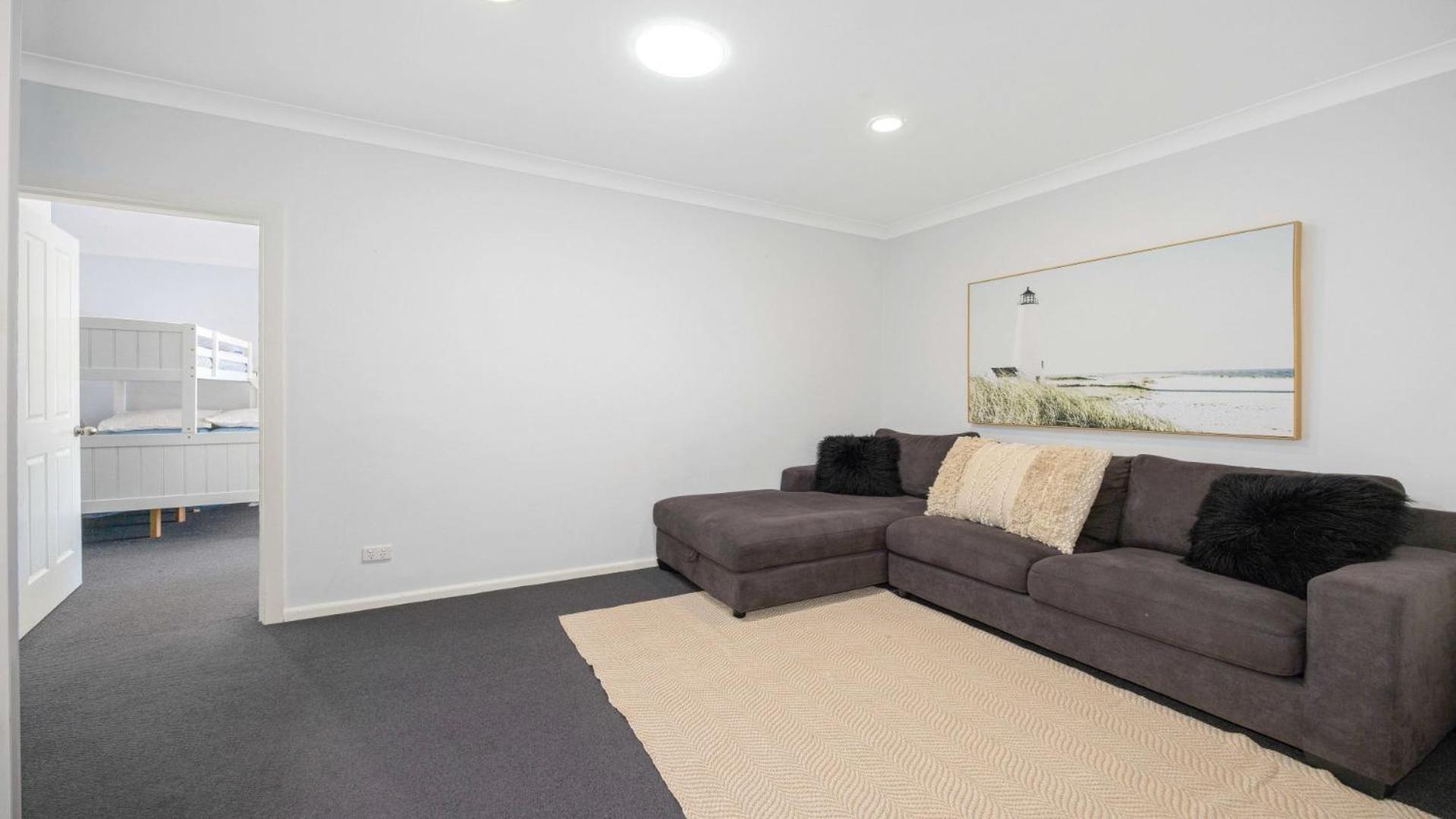 Hibbard Waterfront Escape Holiday home *