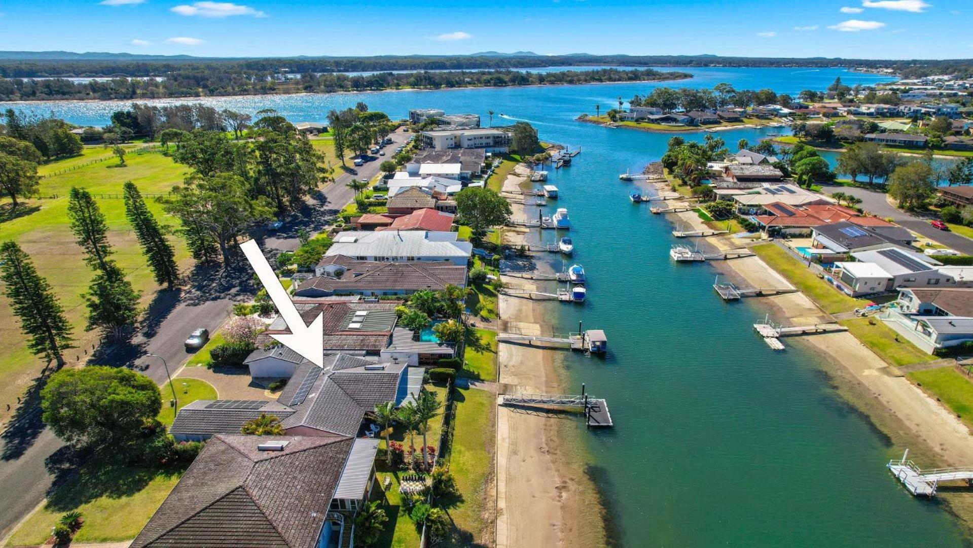 Hibbard Waterfront Escape * Port Macquarie