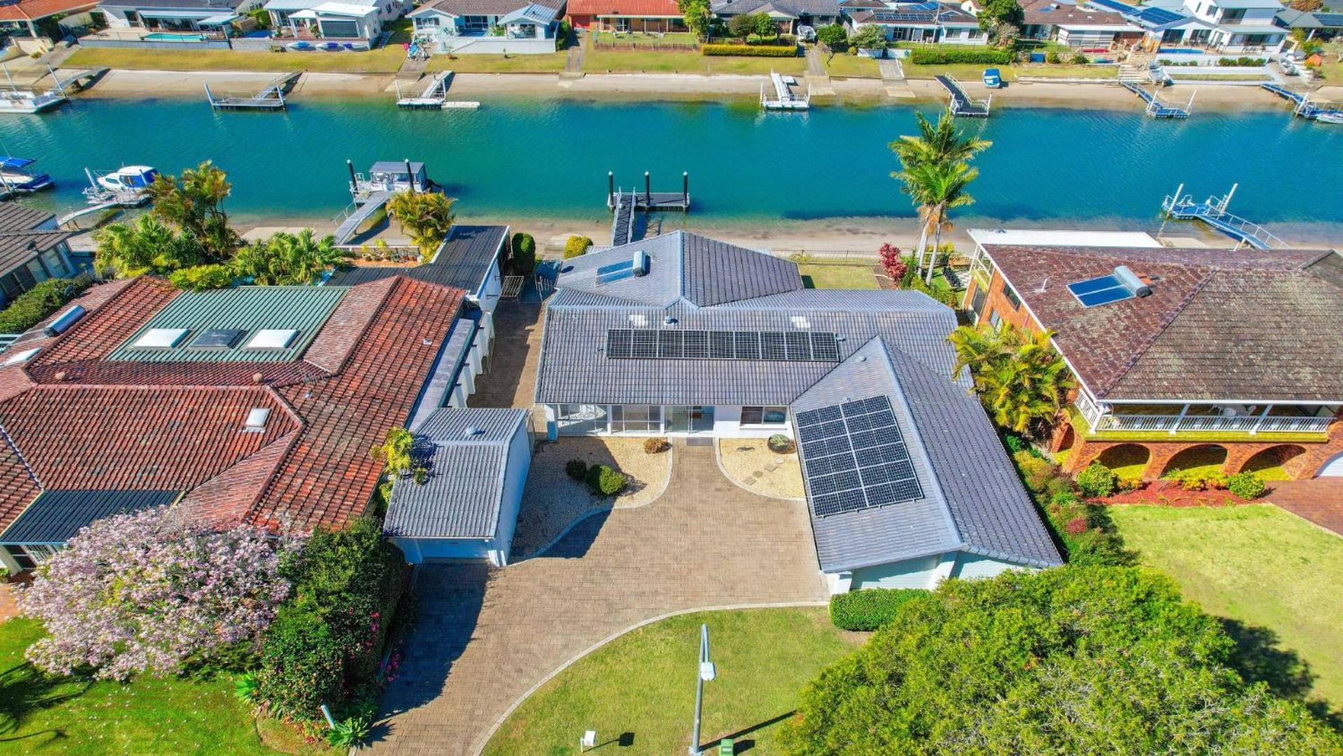 Hibbard Waterfront Escape * Port Macquarie