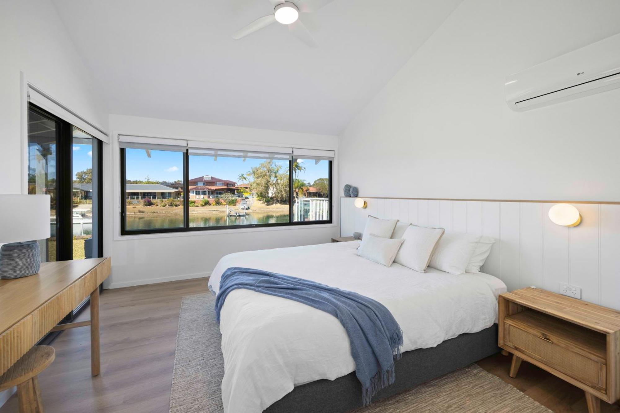 Deja Bleu - Great Family With Jetty Holiday home