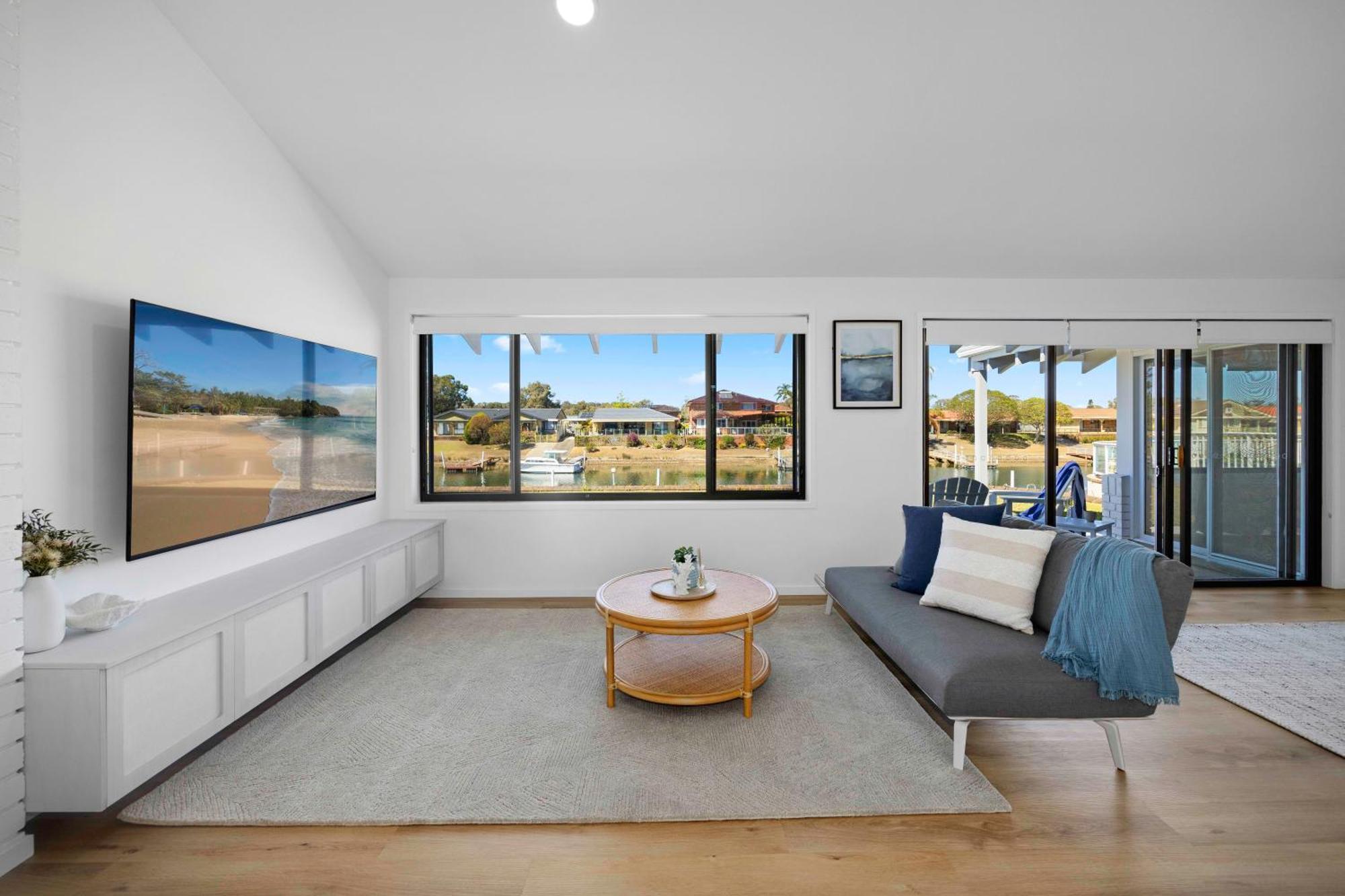 Deja Bleu - Great Family With Jetty Holiday home