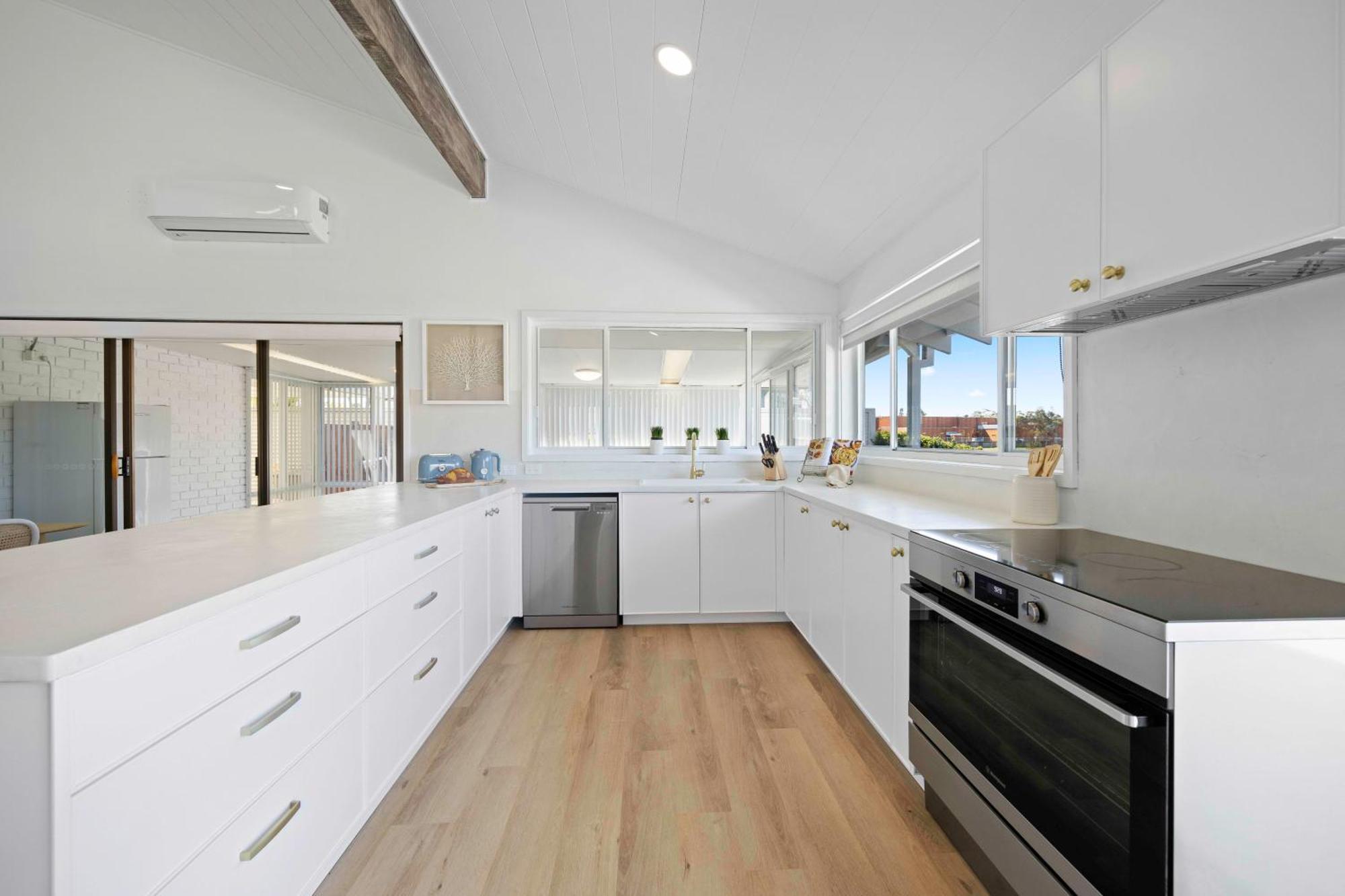 Holiday home Deja Bleu - Great Family With Jetty *