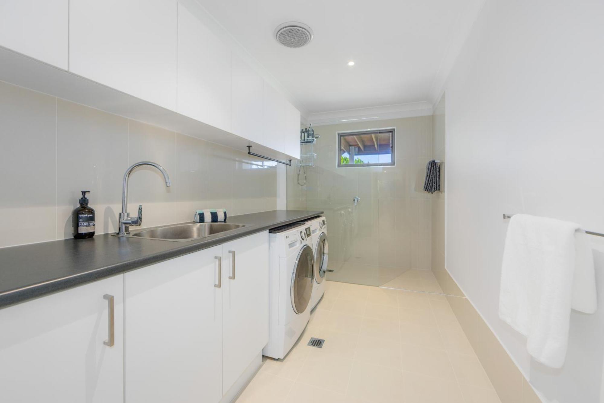 Holiday home Laze At Lighthouse - Family Home With Pool, Heated Pool Oct To Mar Port Macquarie