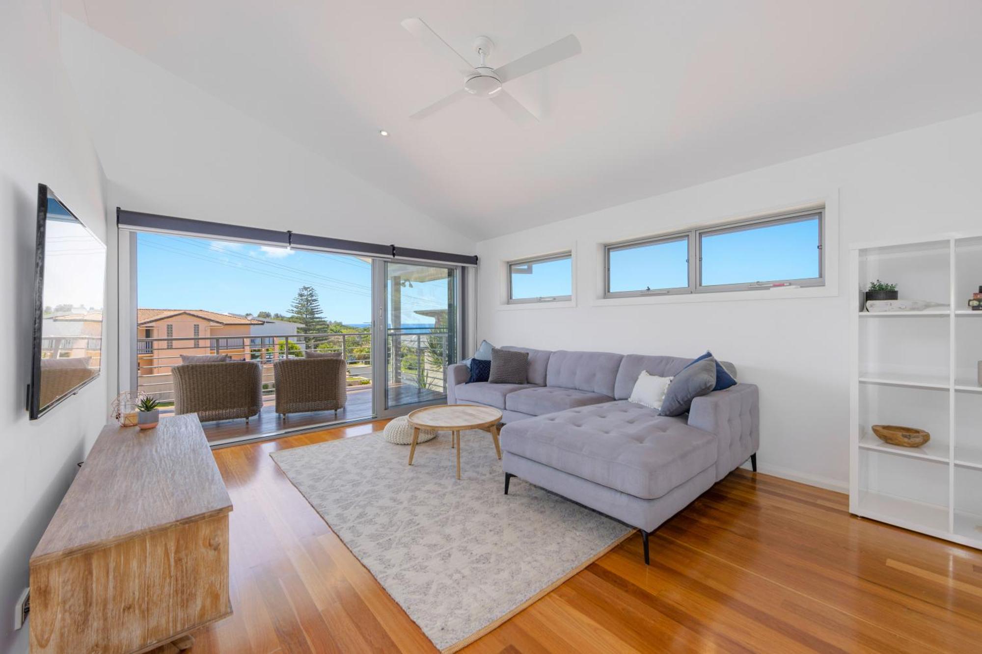 Holiday home Laze At Lighthouse - Family Home With Pool, Heated Pool Oct To Mar *