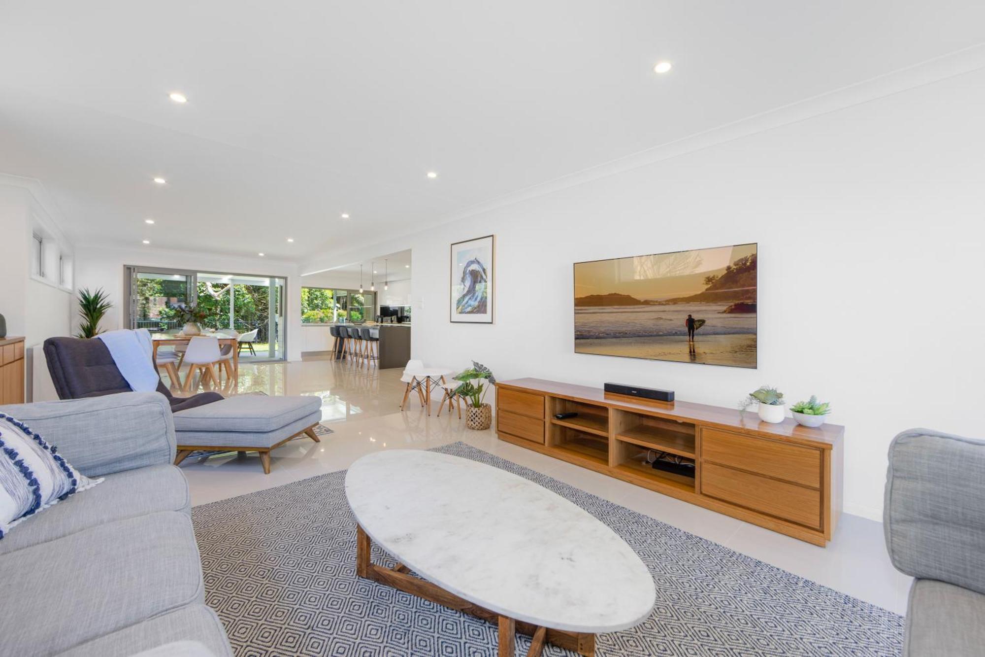Laze At Lighthouse - Family Home With Pool, Heated Pool Oct To Mar Holiday home Port Macquarie