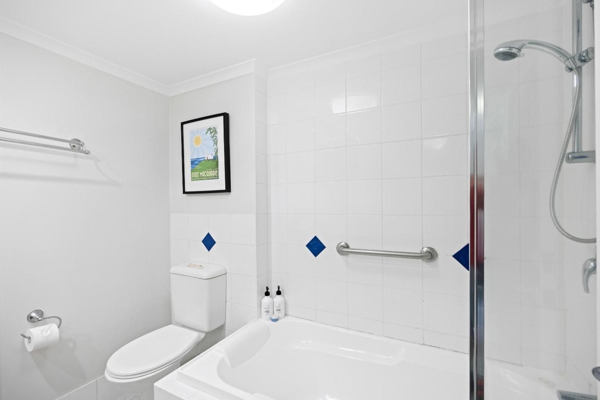 205 South Pacific - Pool And Aircon Apartment Port Macquarie