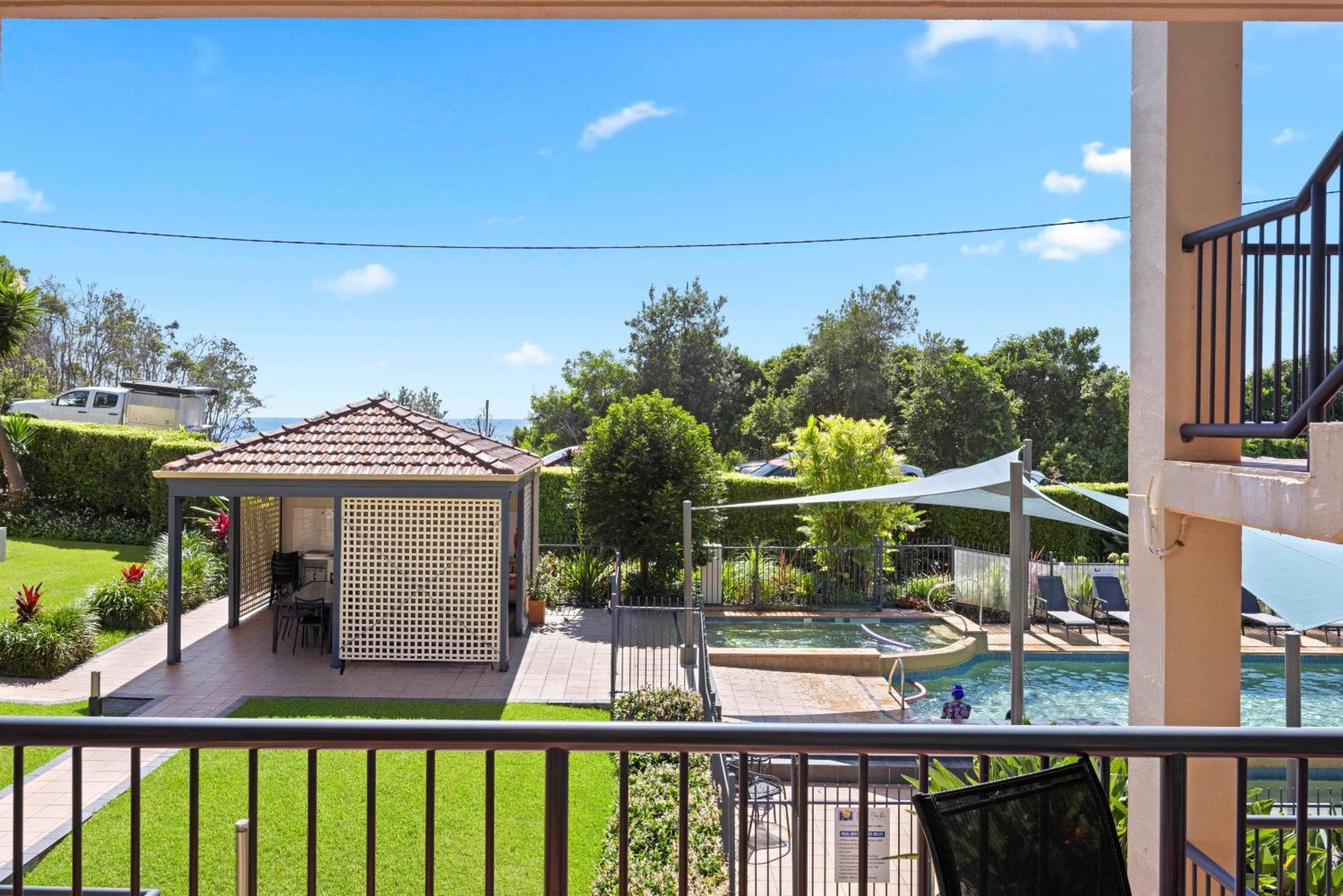 205 South Pacific - Pool And Aircon Apartment Port Macquarie