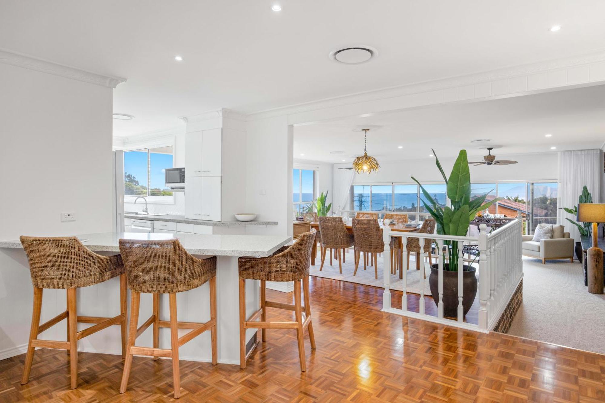 Beached At Lighthouse - Stunning Ocean Views And Pool Port Macquarie