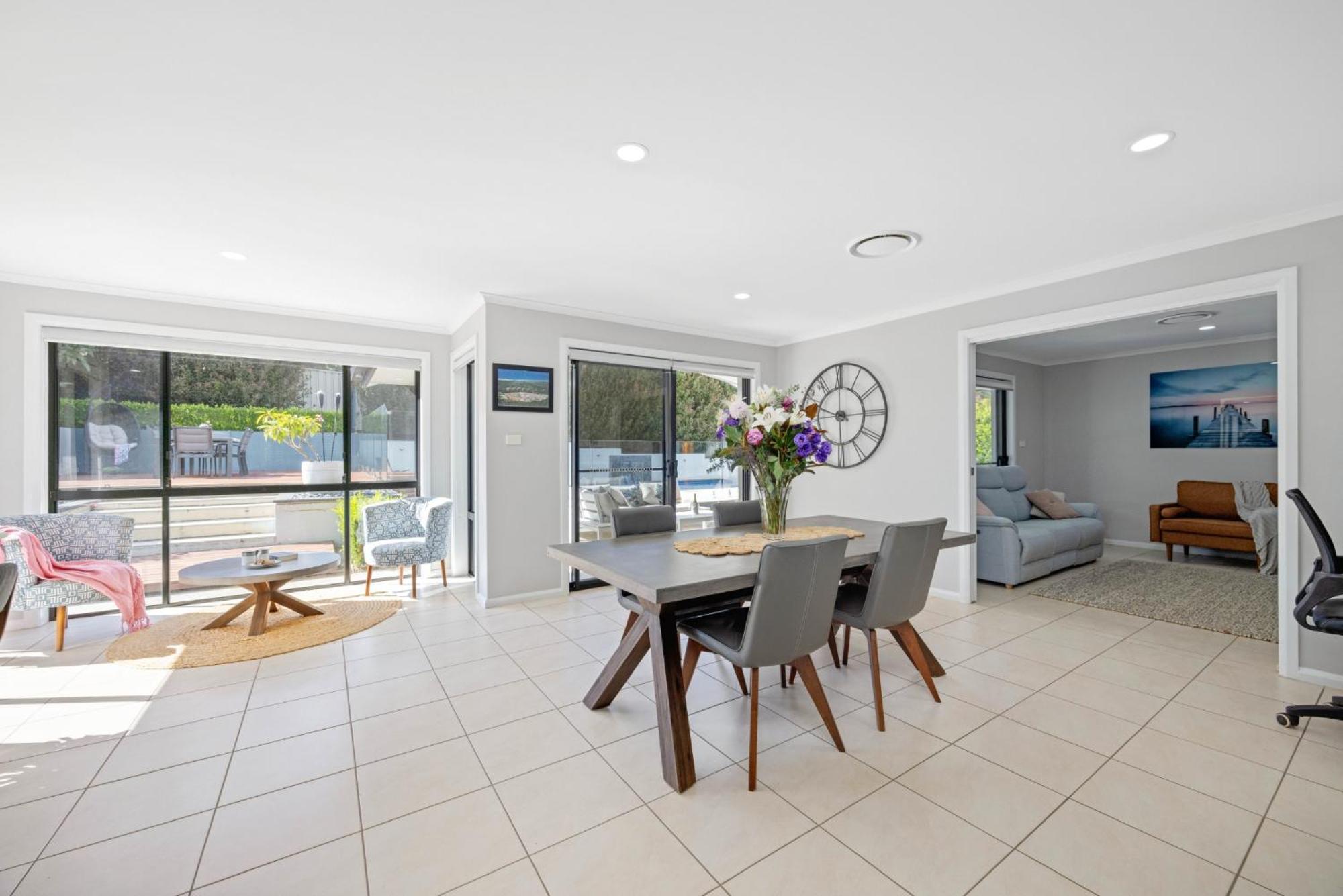 Elkhorn Grove - Family With Pool, Air Con, Pet Friendly * Port Macquarie