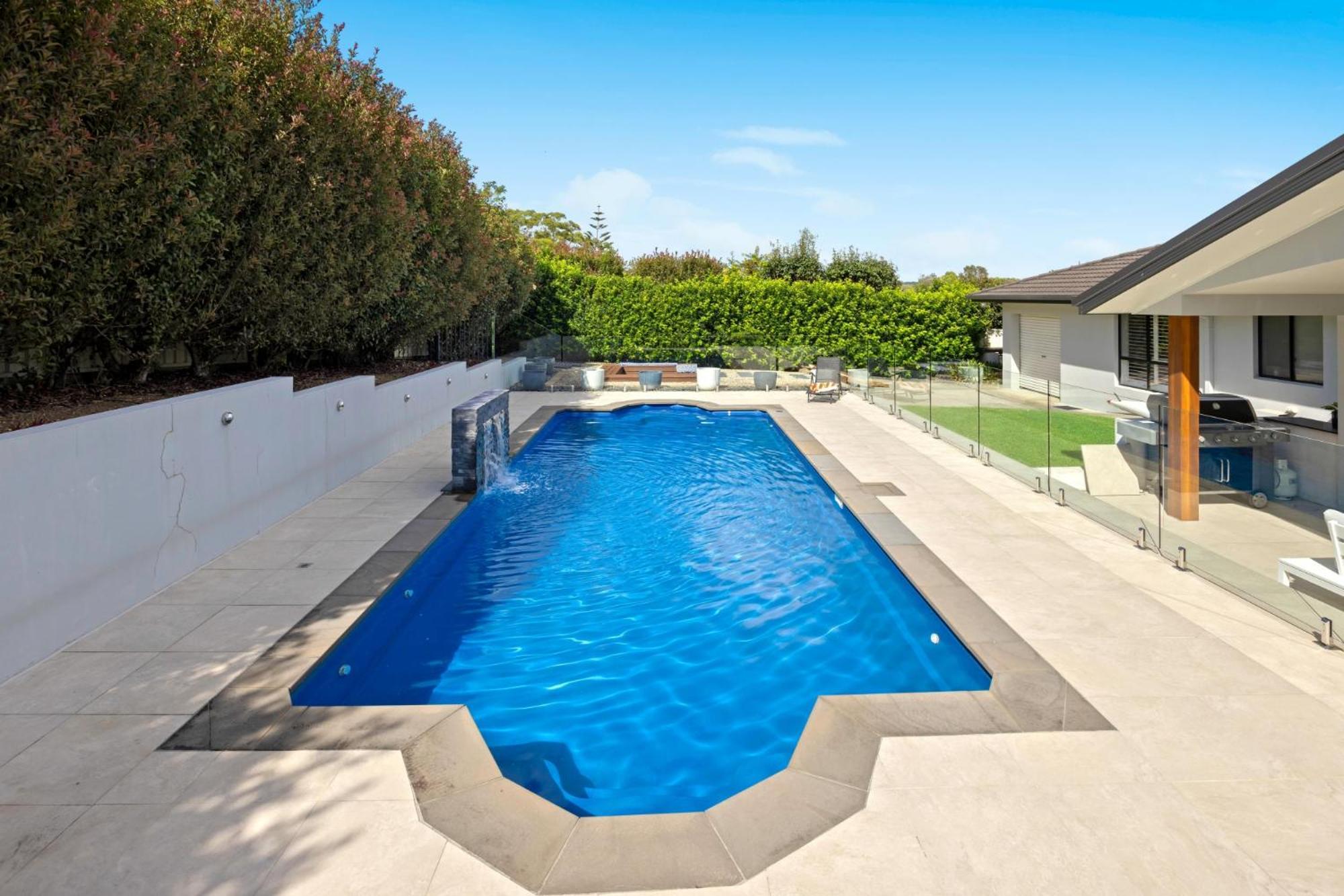 Elkhorn Grove - Family With Pool, Air Con, Pet Friendly *
